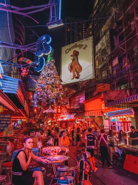 bars in soi cowboy